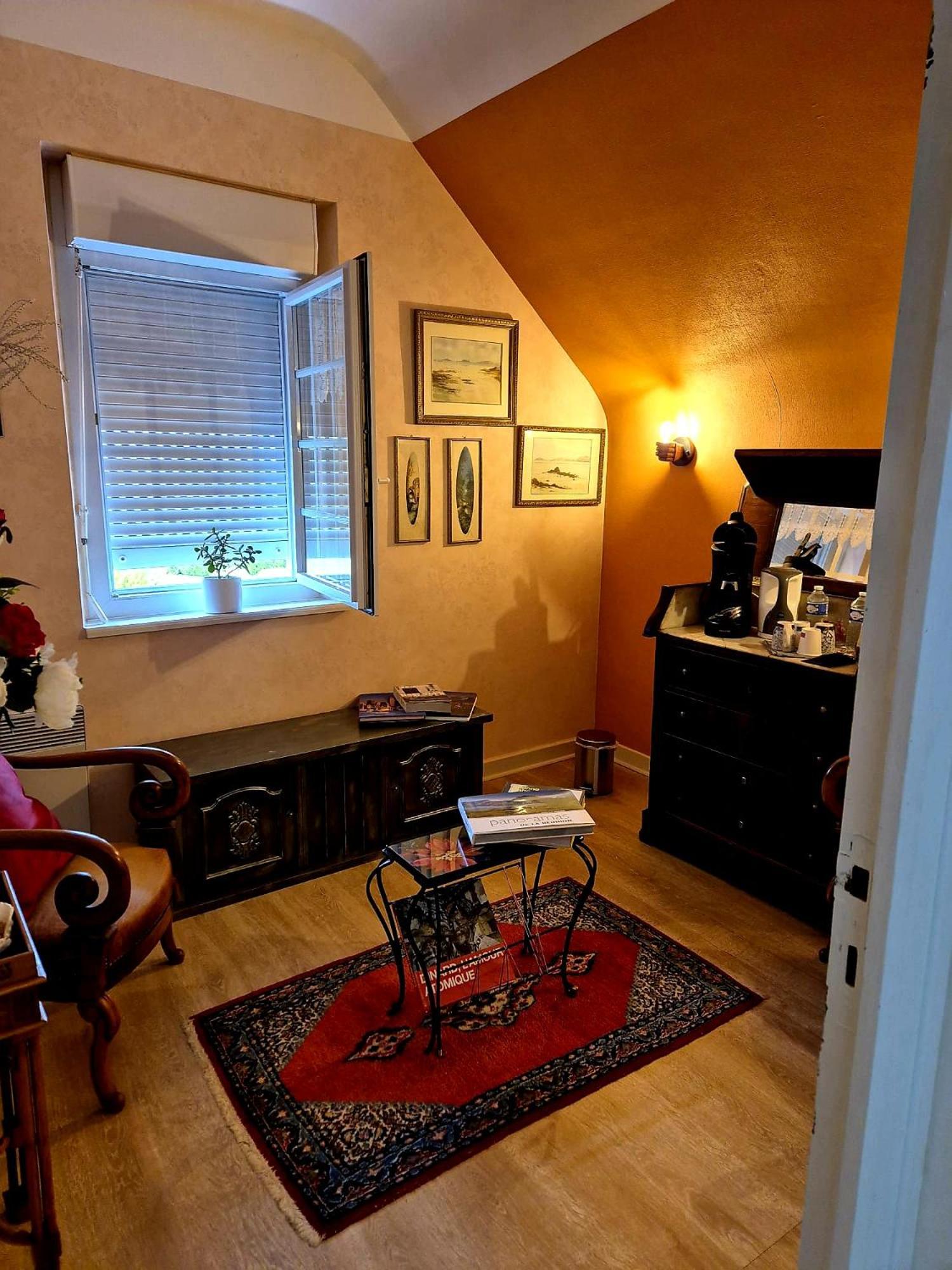Chambre D'Hotes Avec Petit Dejeuner Compris A Megrit Luaran gambar
