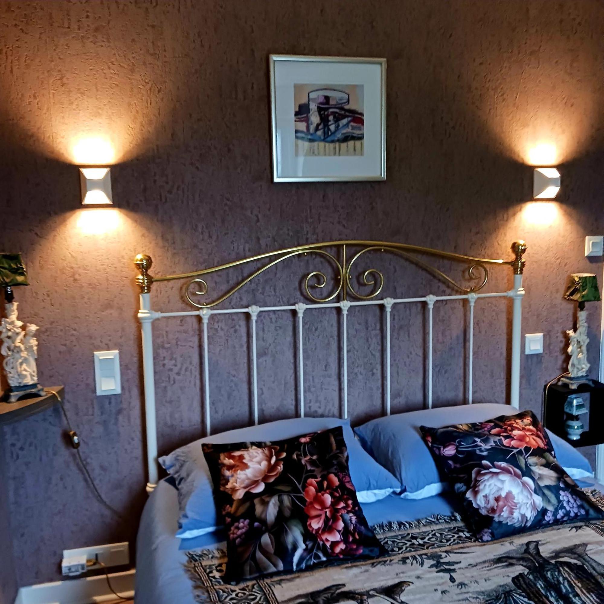 Chambre D'Hotes Avec Petit Dejeuner Compris A Megrit Luaran gambar